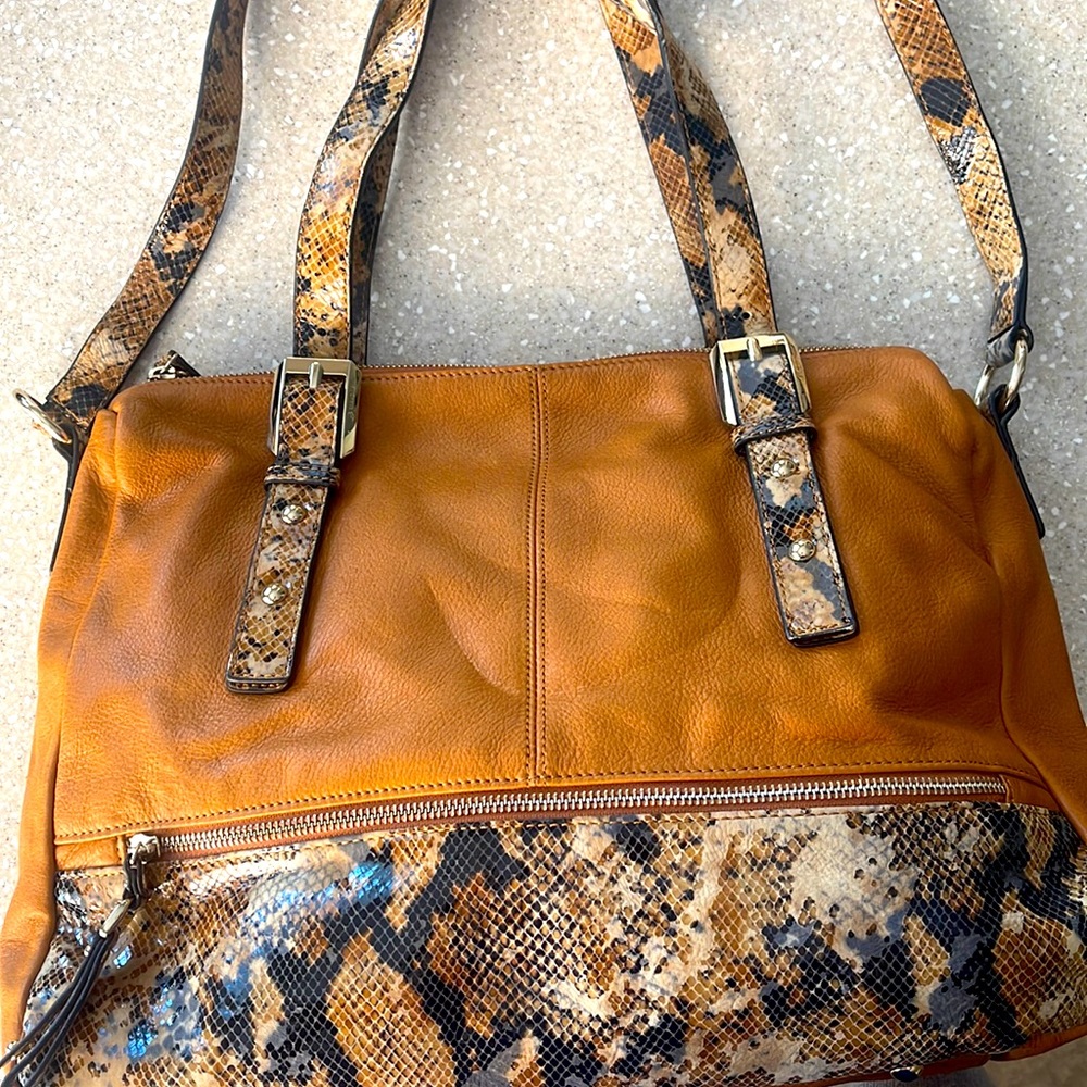 B Makowsky hand shoulder bag